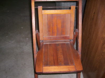 childs chair 